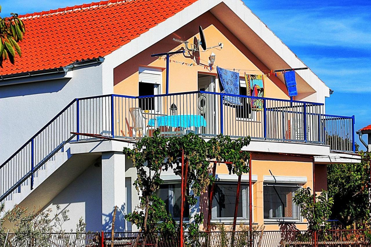 Apartment Mary Sukosan Luaran gambar